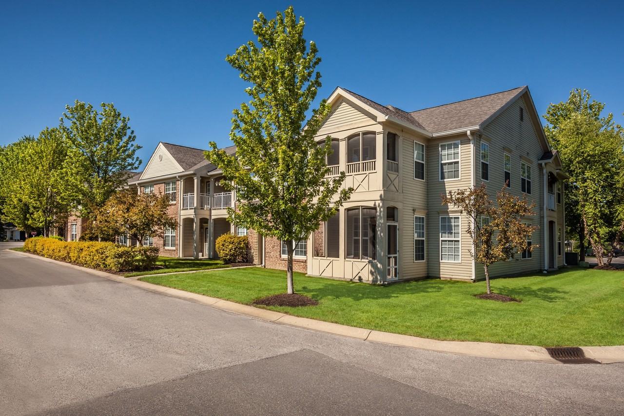 LINDEN SQUARE - Photo 7 of 50