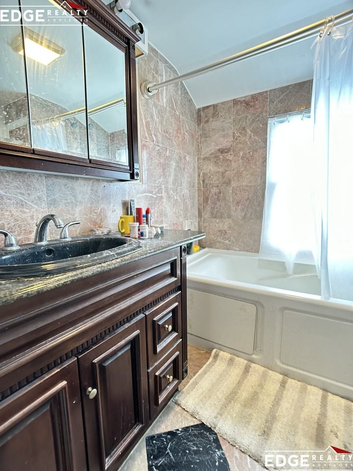 32 Bayard St - Photo 6 of 12