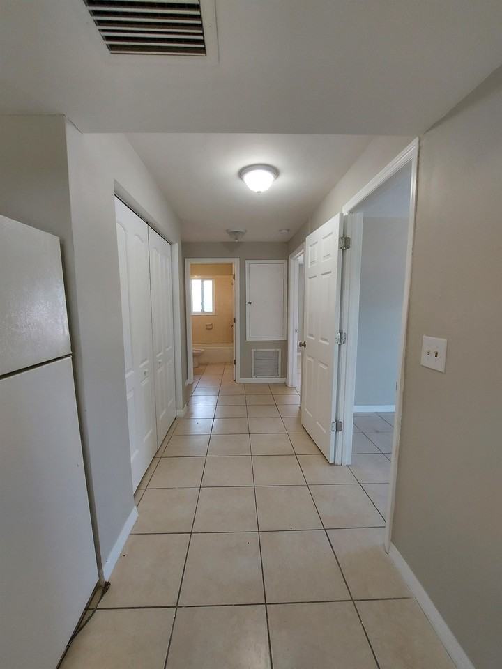 11341 Linda Loma Drive - Photo 7 of 17