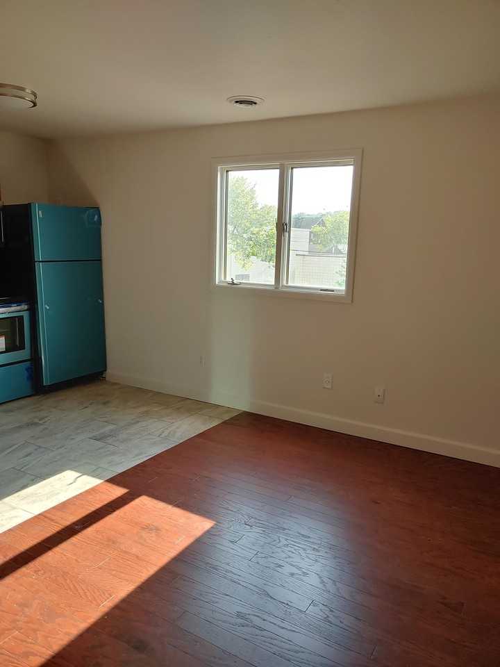 525 Allegheny River Boulevard - Photo 3 of 14