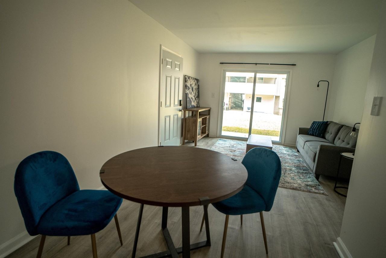 Sherry Village - Photo 4 of 8