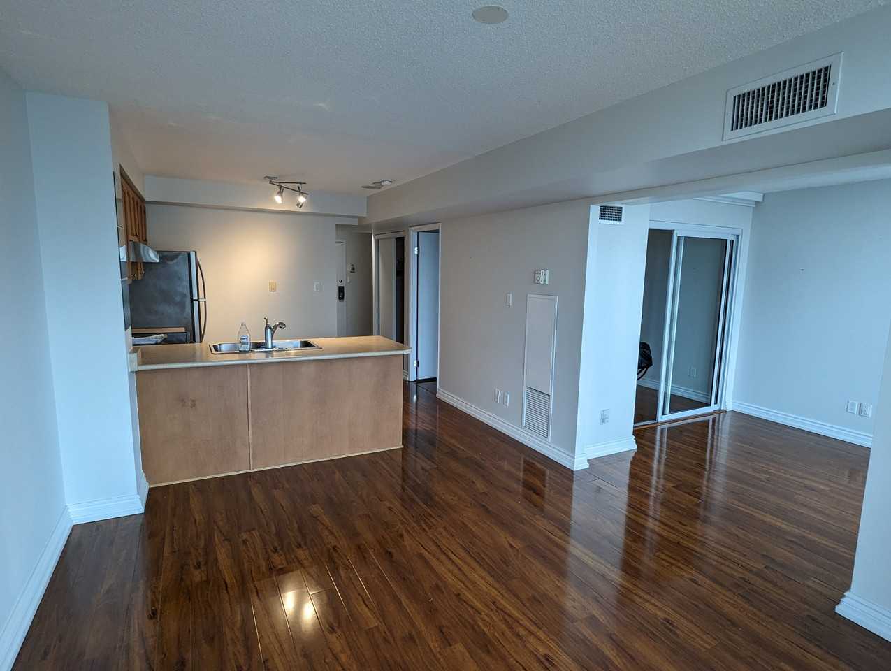 650 Queens Quay West #1105