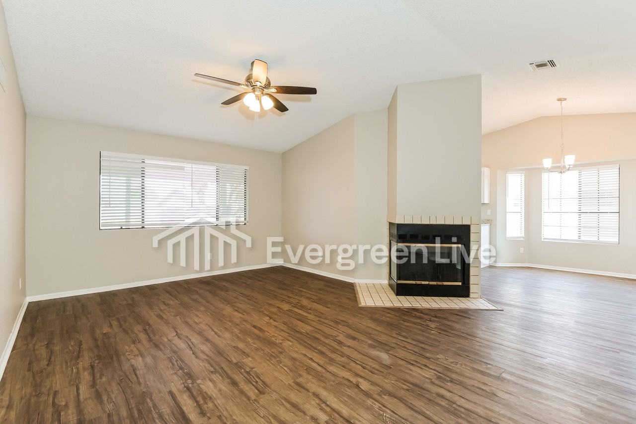 4782 W Snowberry Ln - Photo 2 of 19