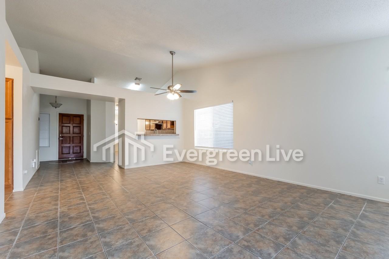4301 W Blacksmith St - Photo 5 of 27