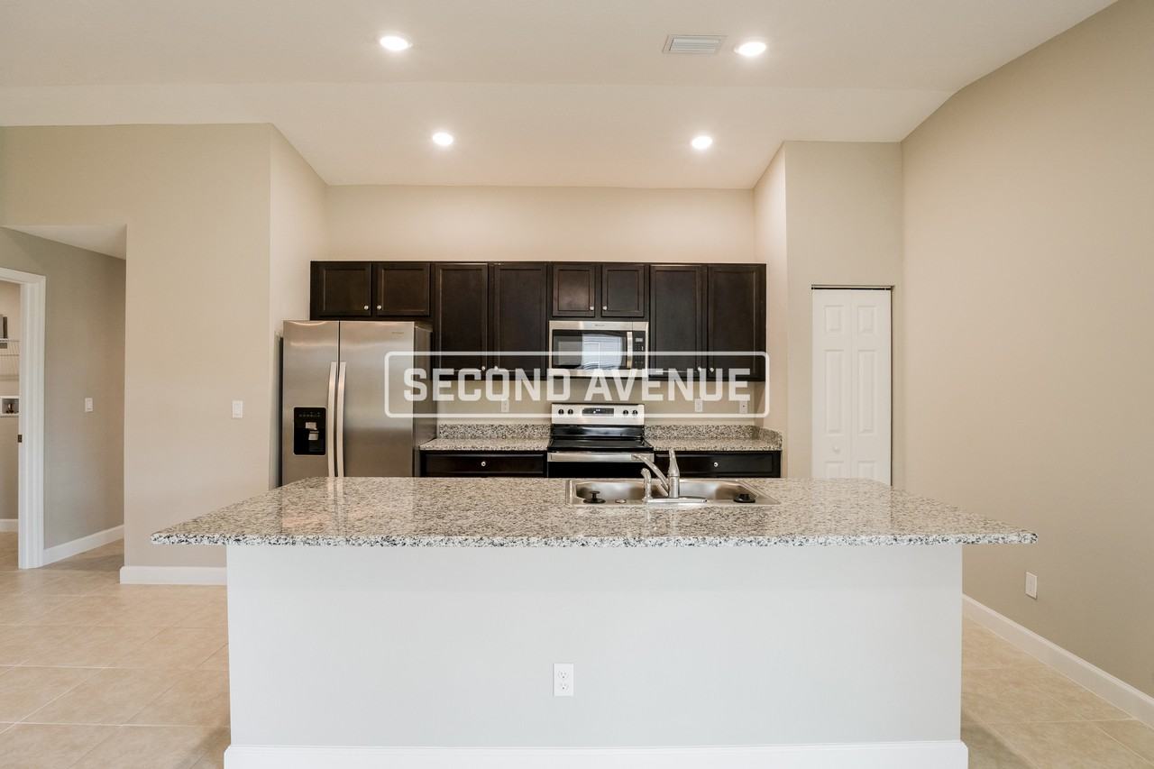 3090 Tinley Rd Se - Photo 5 of 22