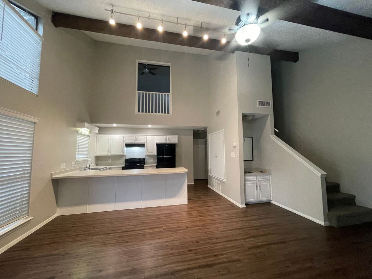 Silver Falls Townhomes Apartments 900 Creekside Dr, Longview, TX