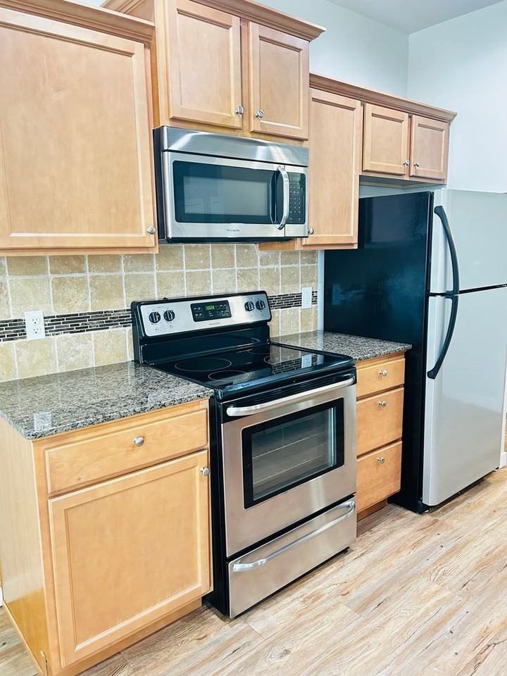 2547 E BLUE TICK ST - Photo 5 of 22