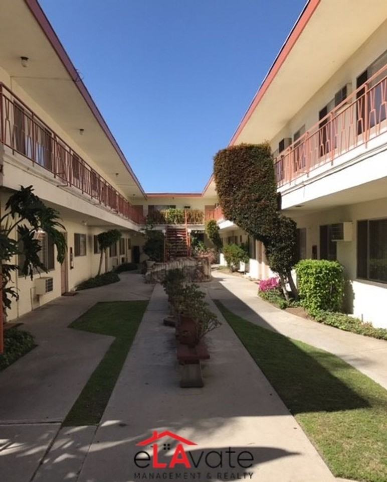6415 Rosemead Blvd. - Photo 2 of 37