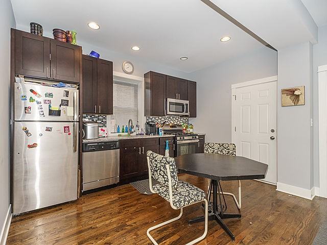 859 N Damen - Photo 2 of 34