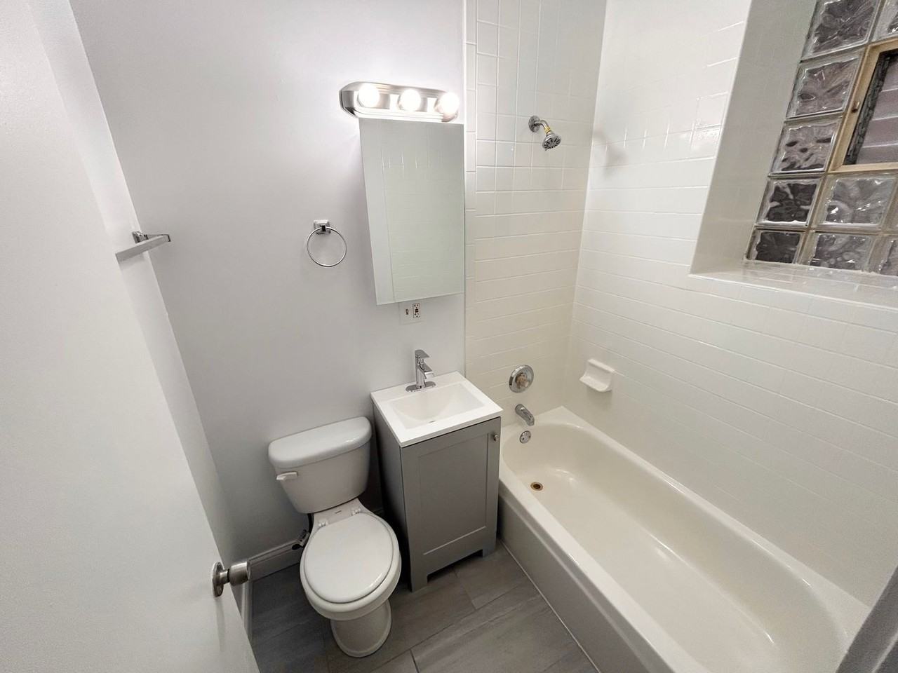1850 Humboldt LLC - Photo 3 of 18