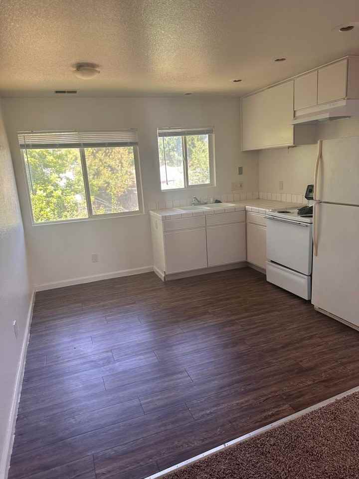 3635 10th Street - Photo 2 of 9