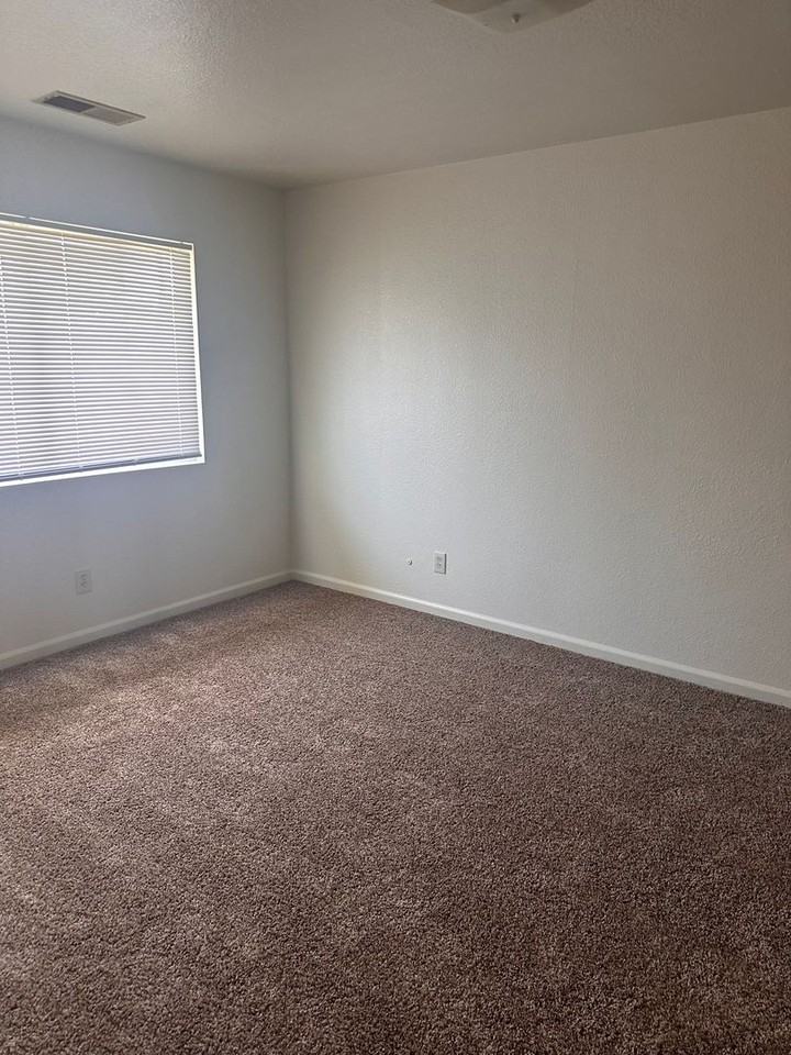 3635 10th Street - Photo 3 of 9