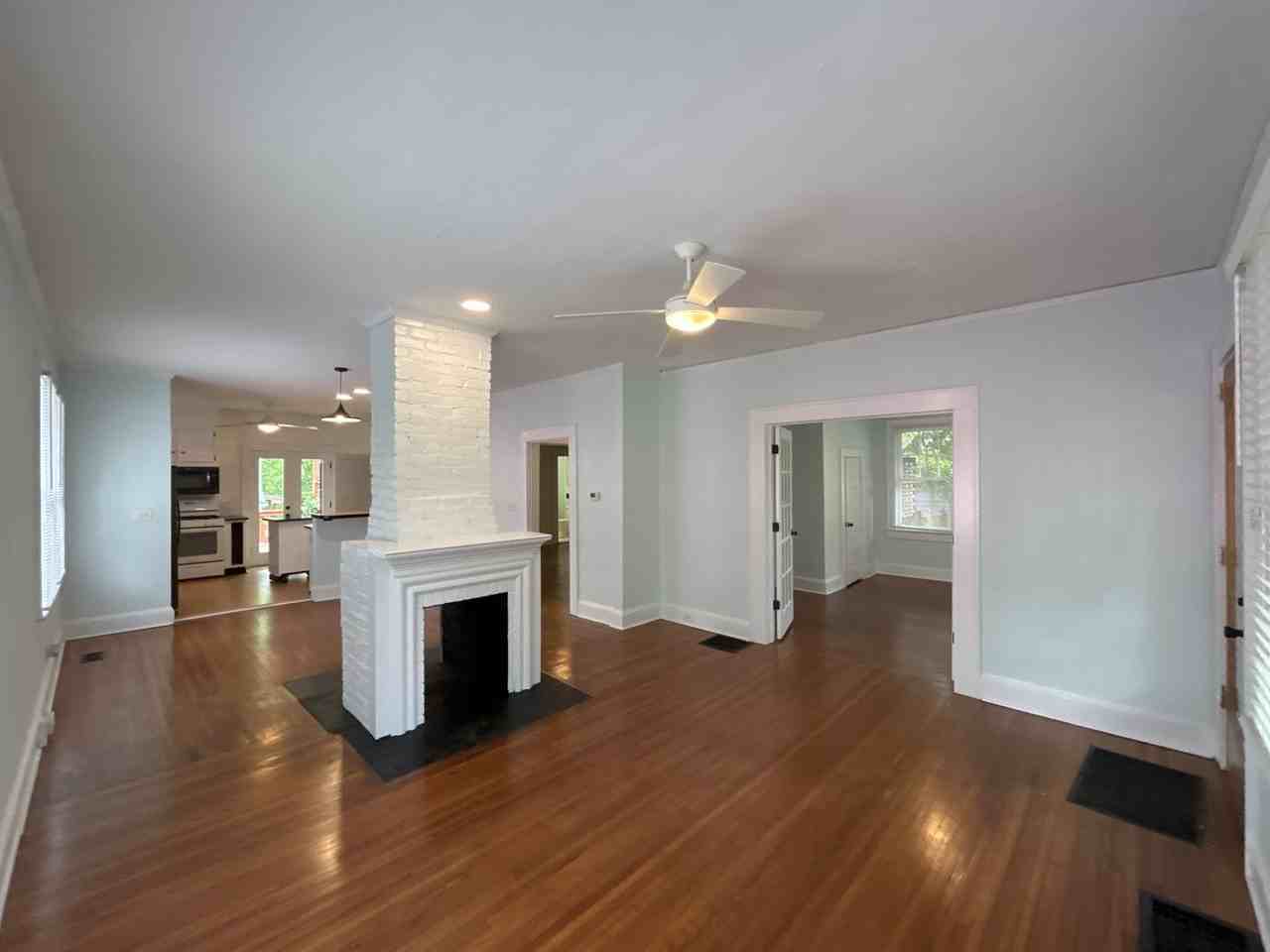 215 S Summit Ave - Photo 3 of 22