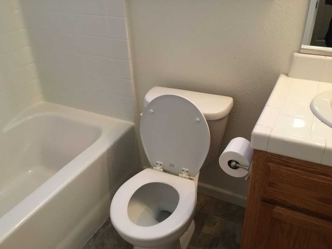 957 Clara Ave - Photo 2 of 9