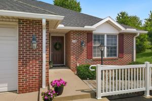 featured image of 3953 3953 & 3954 Mt. Vernon Blvd.