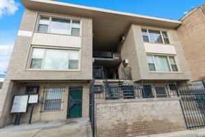 featured image of 3148 W Marquette Rd