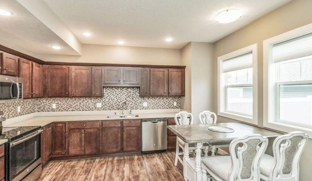 134 Wilder Pl - Photo 7 of 18