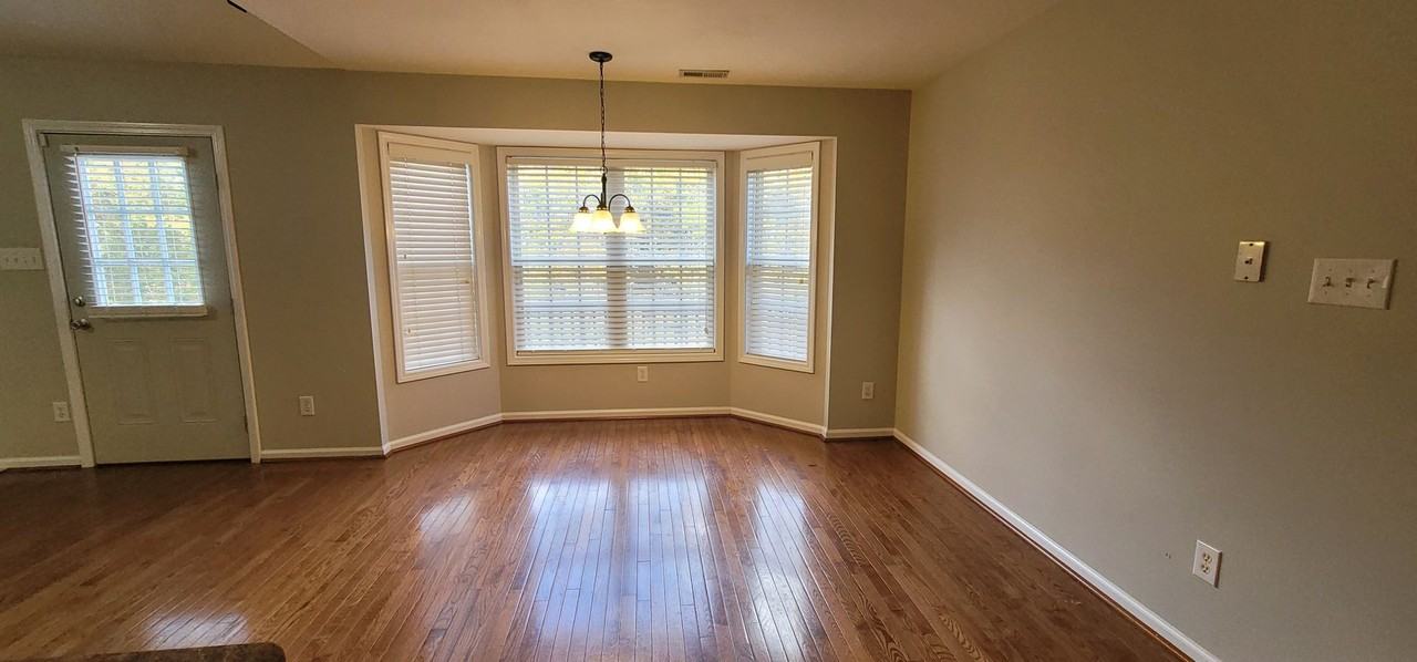 8022 Raymede Ct - Photo 6 of 14