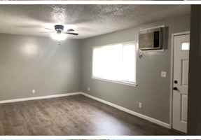 featured image of 2425 Mariposa Ave