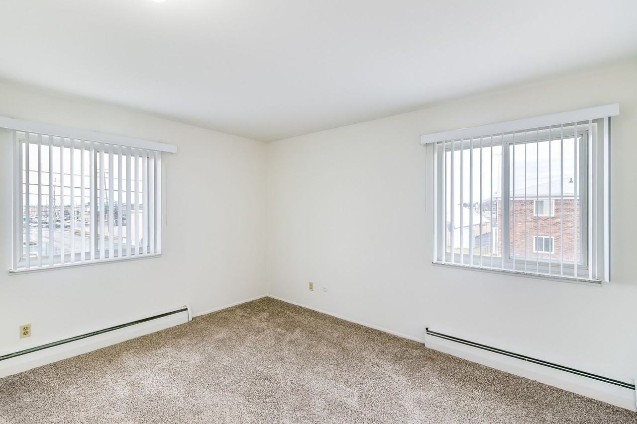 3106 Holiday Apartments (Michael & Norma Coscarelli) - Photo 5 of 16