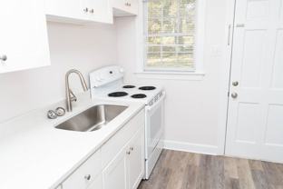 1926 Ivy Rd - Photo 1 of 1
