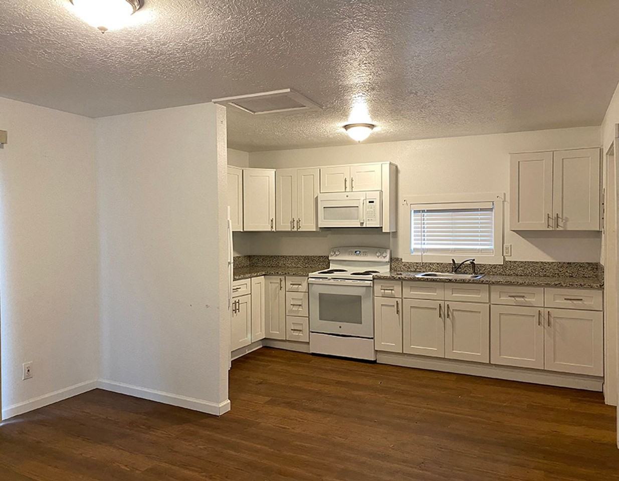 Main2136 - Photo 3 of 11