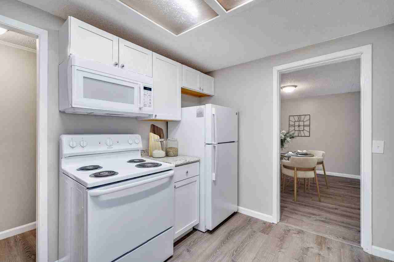 Meadowood Apartments - Photo 5 of 21