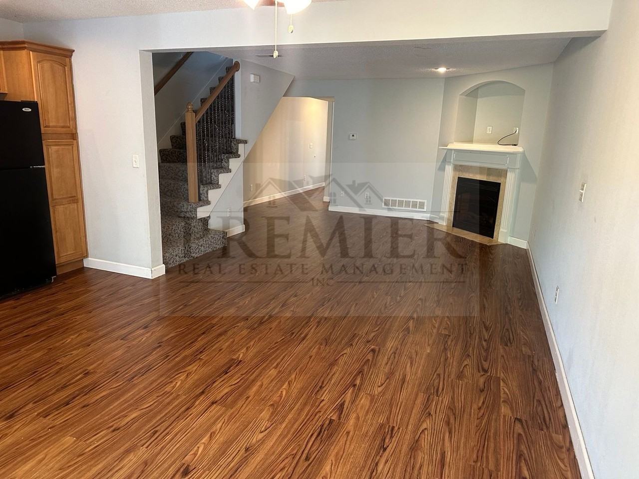 915 Sw Peach Tree Ln - Photo 3 of 18