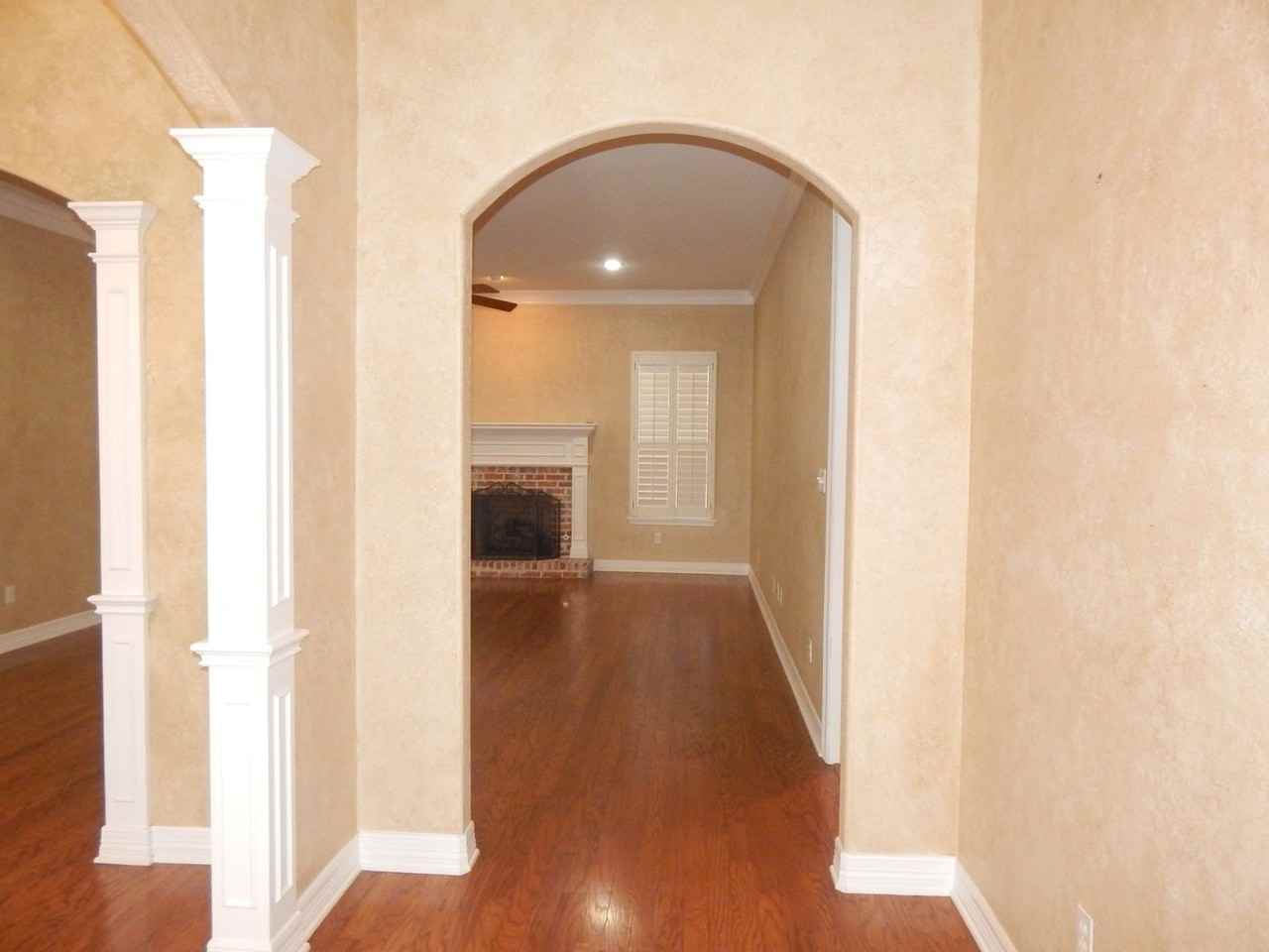1221 River Bend Dr - Photo 4 of 40