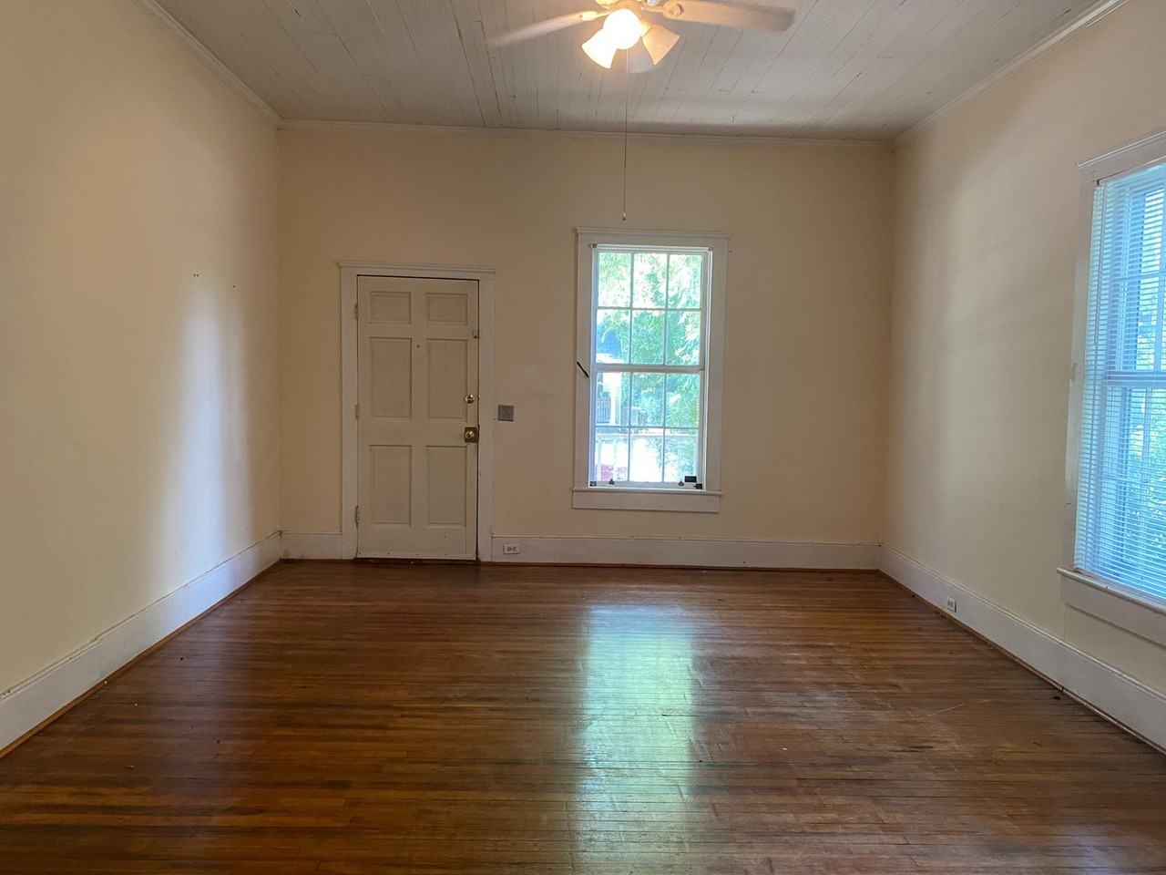 226 Tryon St - Photo 2 of 9