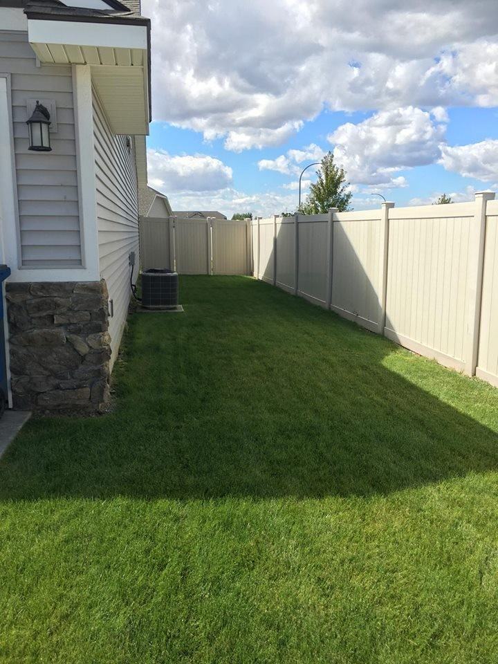 2743 N Glidden St - Photo 6 of 16