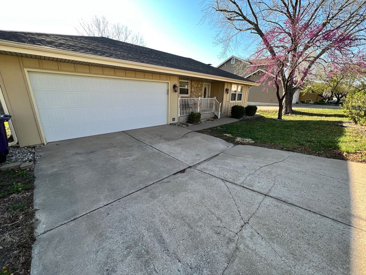 2112 Fox Mdws - Photo 2 of 15