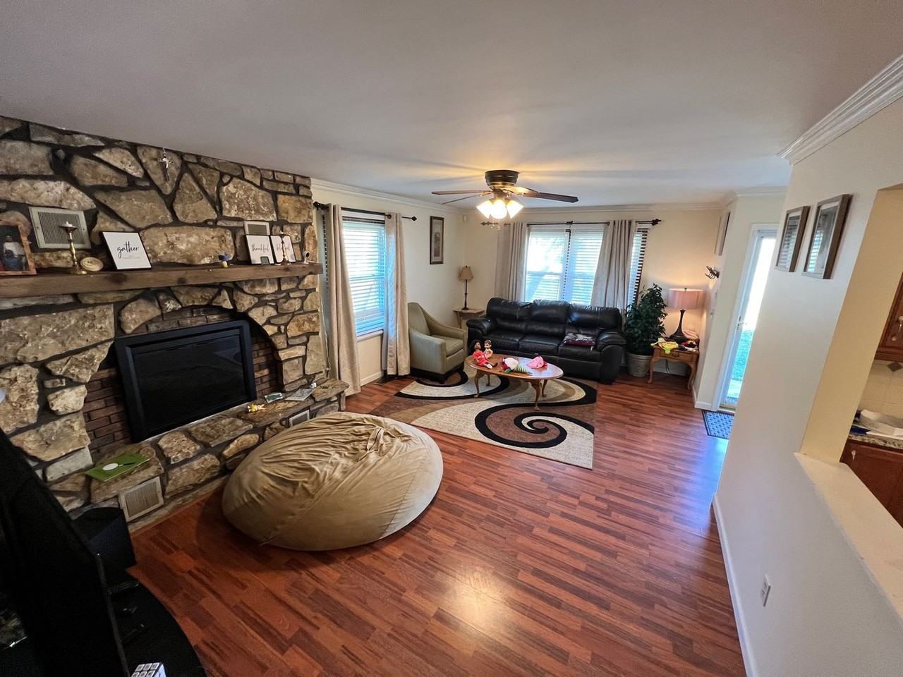 2112 Fox Mdws - Photo 3 of 15