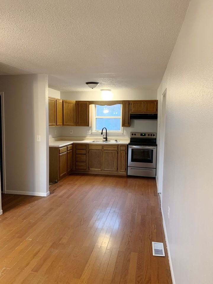 4404 Wabash Ave - Photo 5 of 18