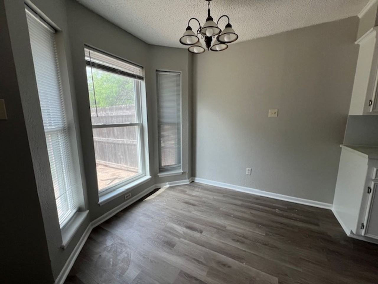 1019 Ruswood Dr - Photo 3 of 15