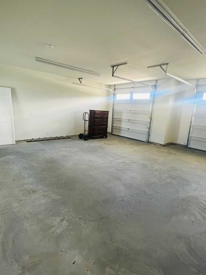 954 Doty Ln - Photo 7 of 22