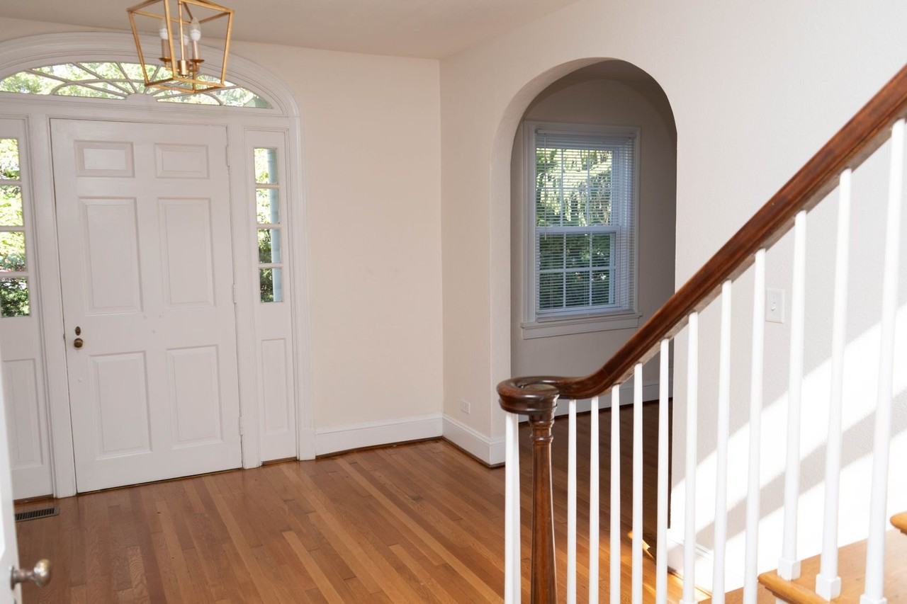 2001 Ivy Rd - Photo 5 of 28