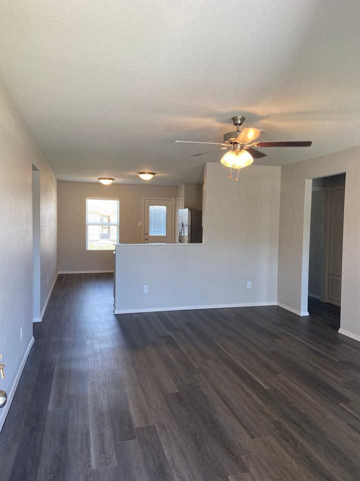 1700 Raden St - Photo 5 of 20