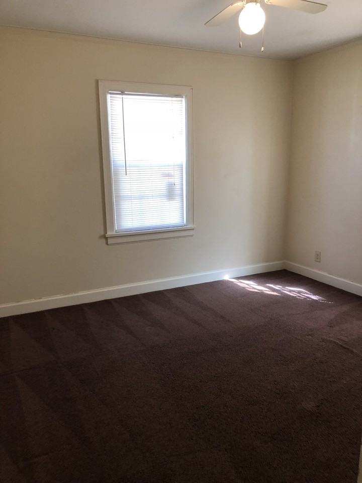406 S Tennessee St - Photo 7 of 10