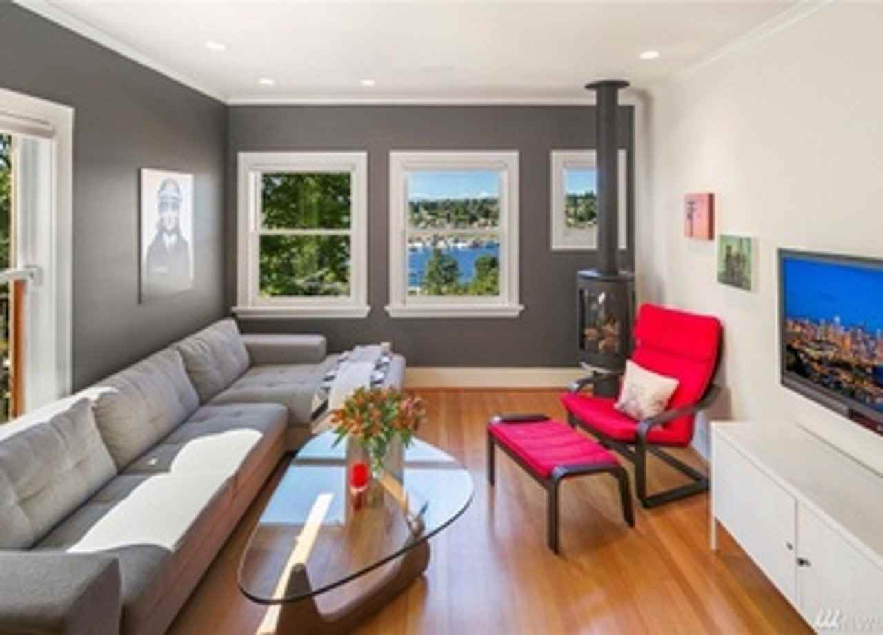 2913 Franklin Ave E Unit B - Photo 3 of 11