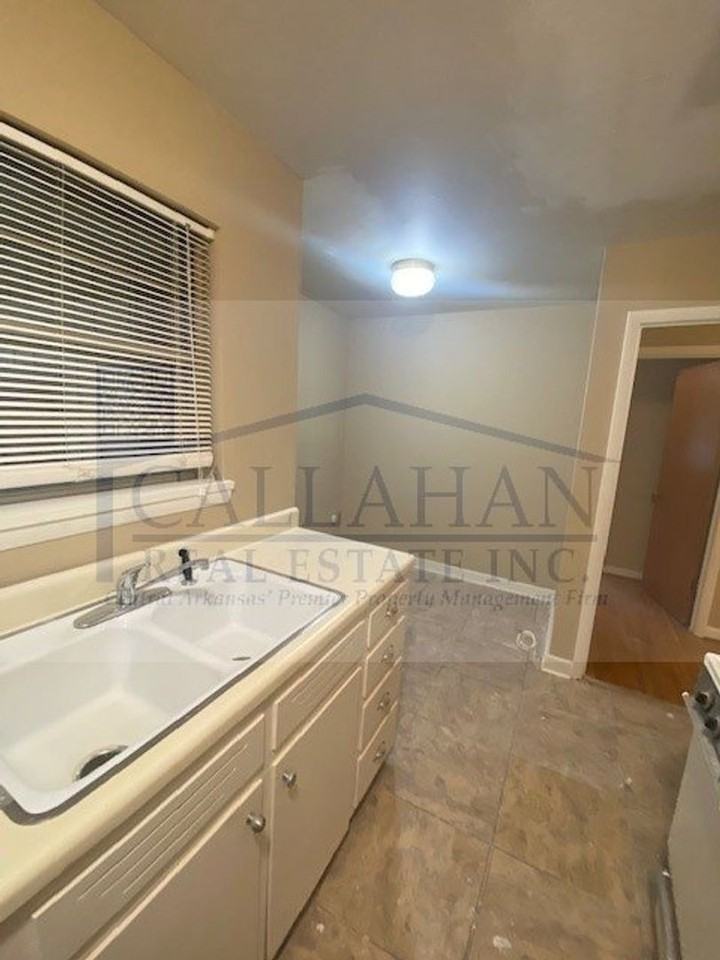5401 B St - Photo 6 of 16