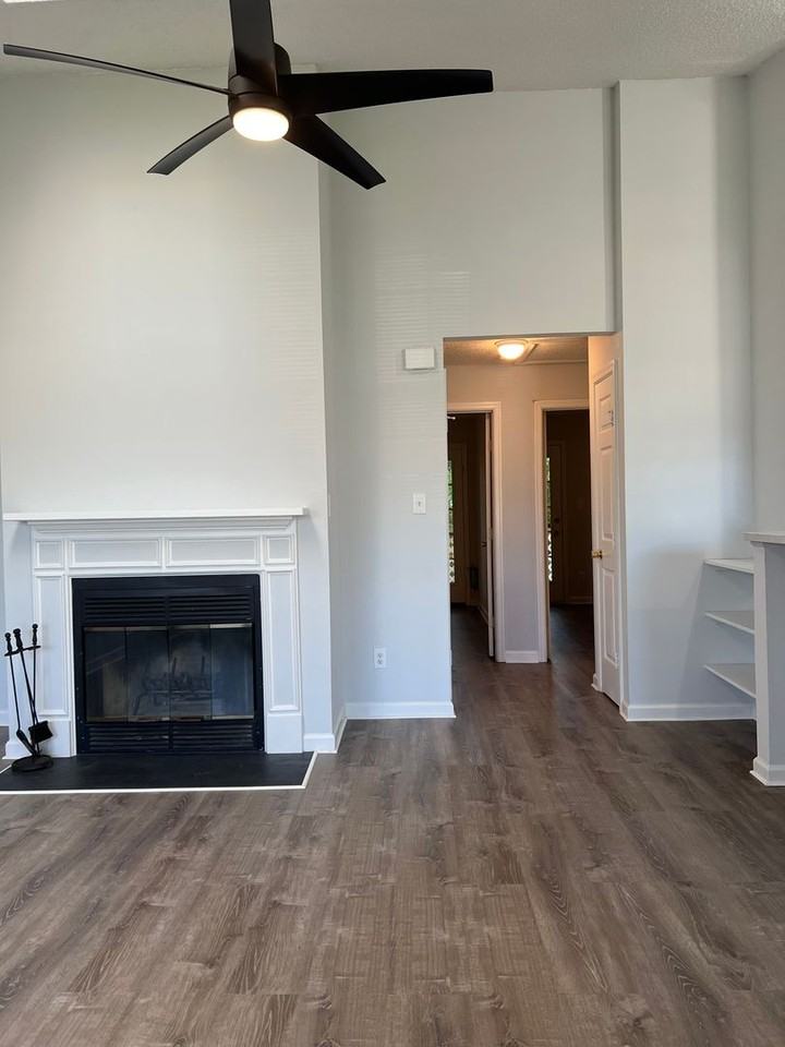 233B Lantana Ln - Photo 3 of 26