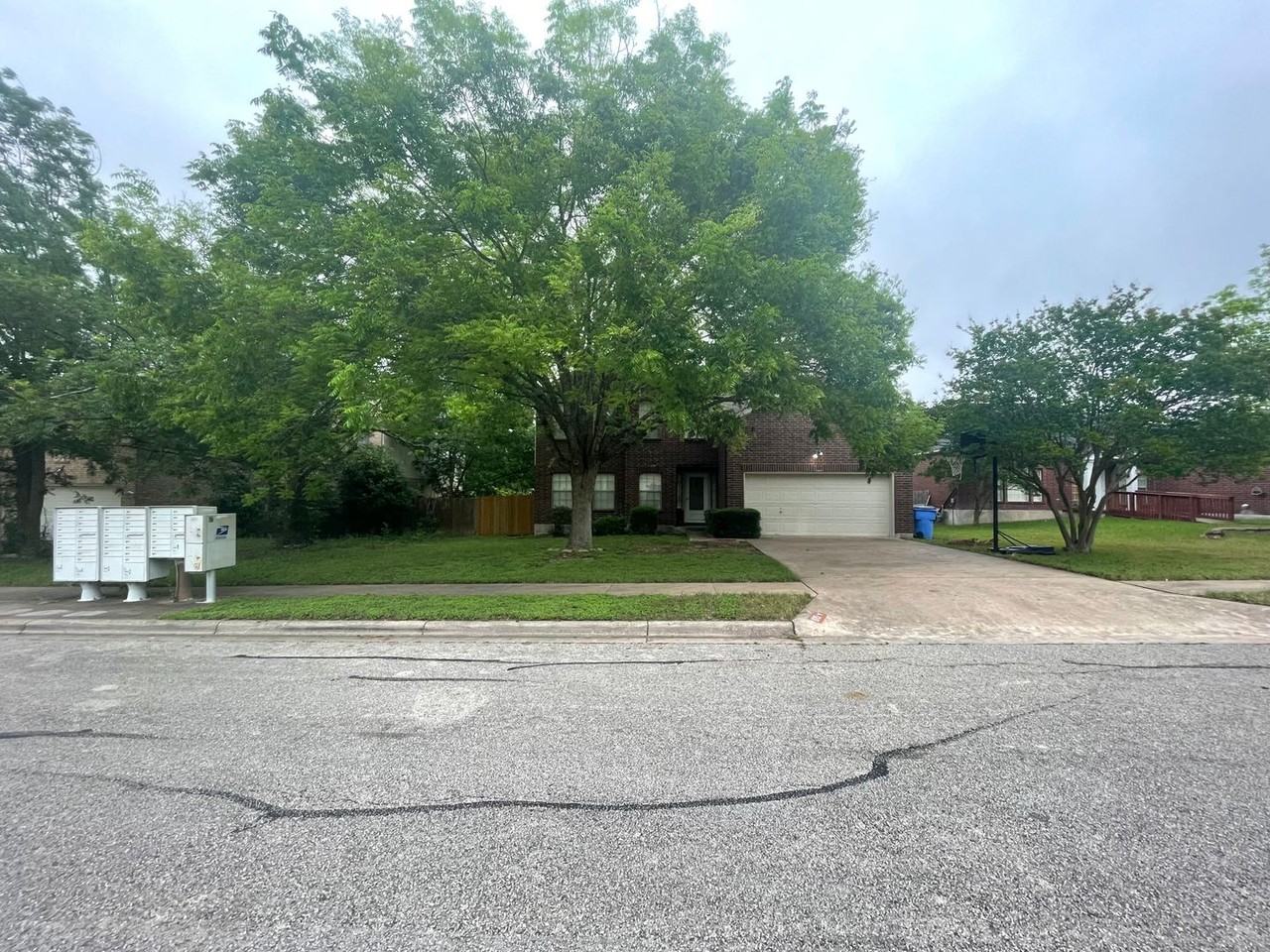 615 Camp Fire Trl - Photo 2 of 18