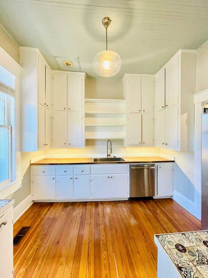 640 N Main St - Photo 5 of 34