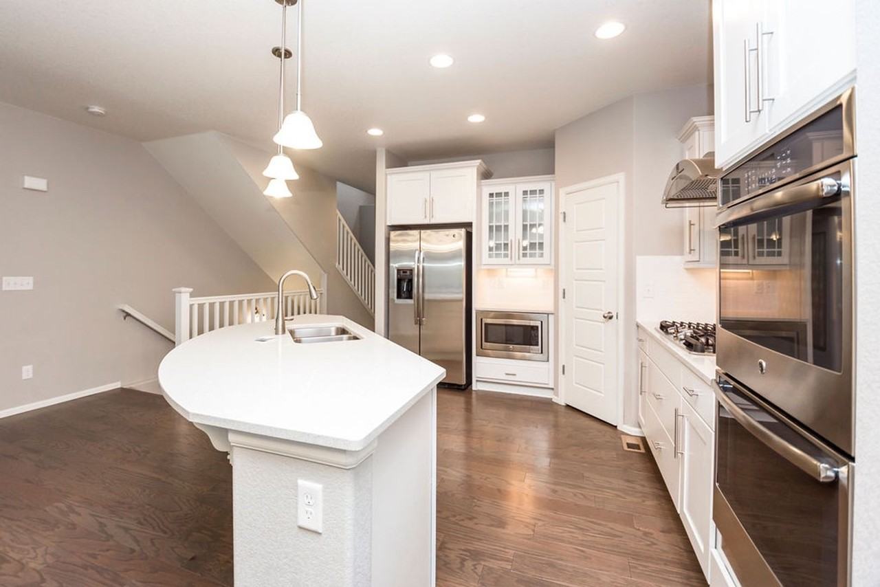 2121 Cutting Horse Dr - Photo 3 of 50