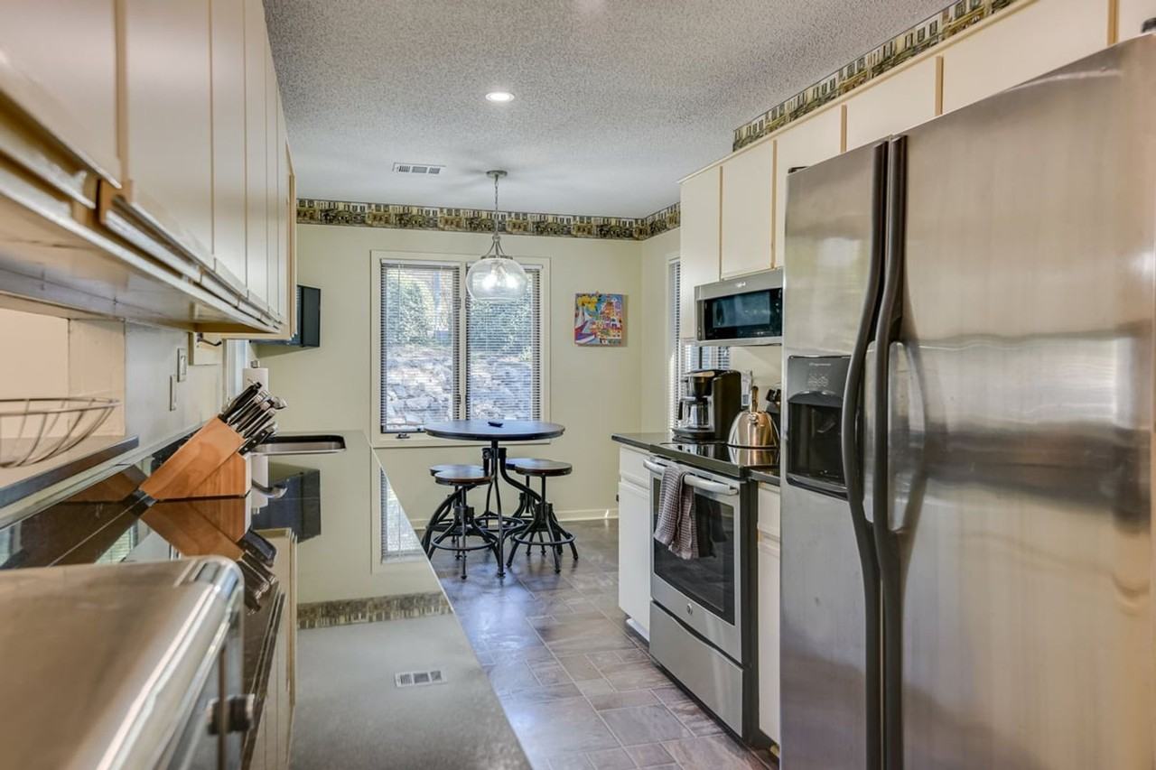 3247 Summerchase Cir - Photo 2 of 14