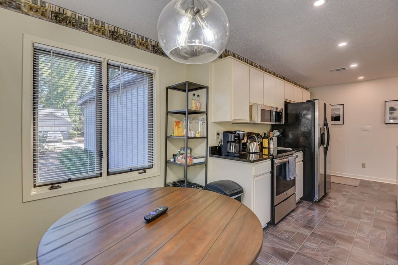 3247 Summerchase Cir - Photo 5 of 14