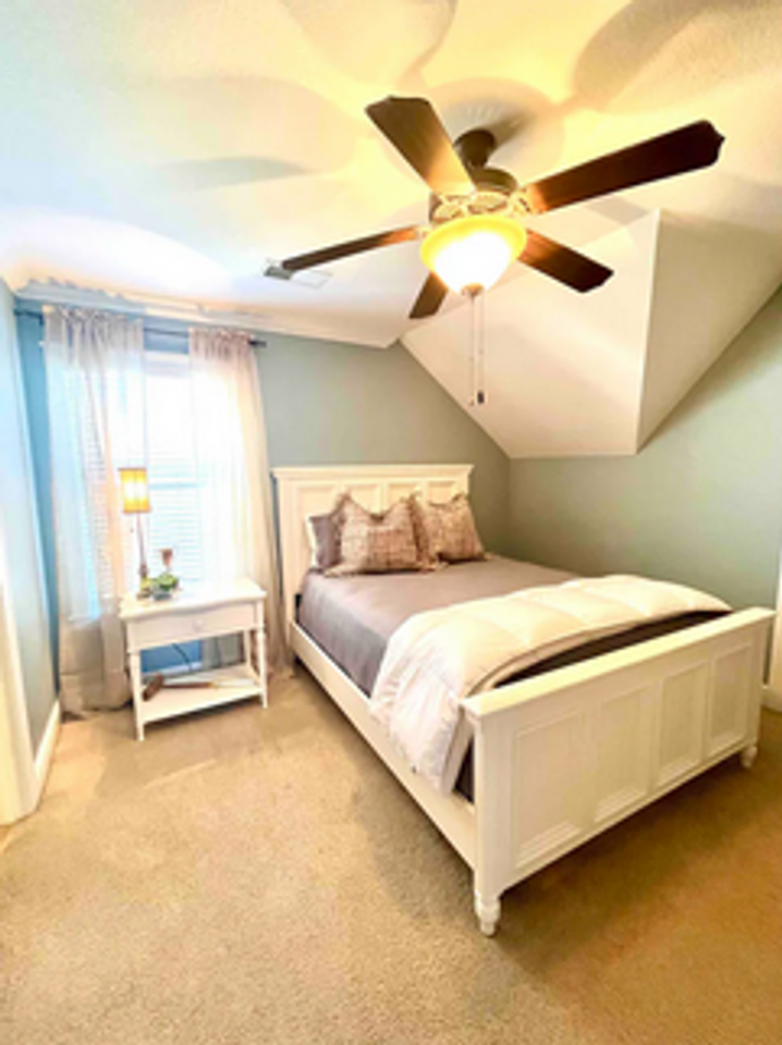 105 Falls Grove Dr - Photo 6 of 10