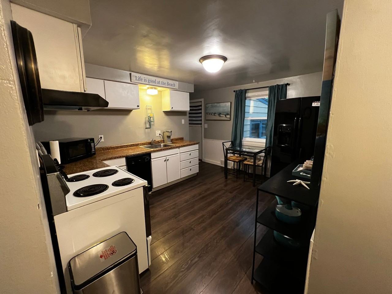 1831 S Oneida St - Photo 6 of 11