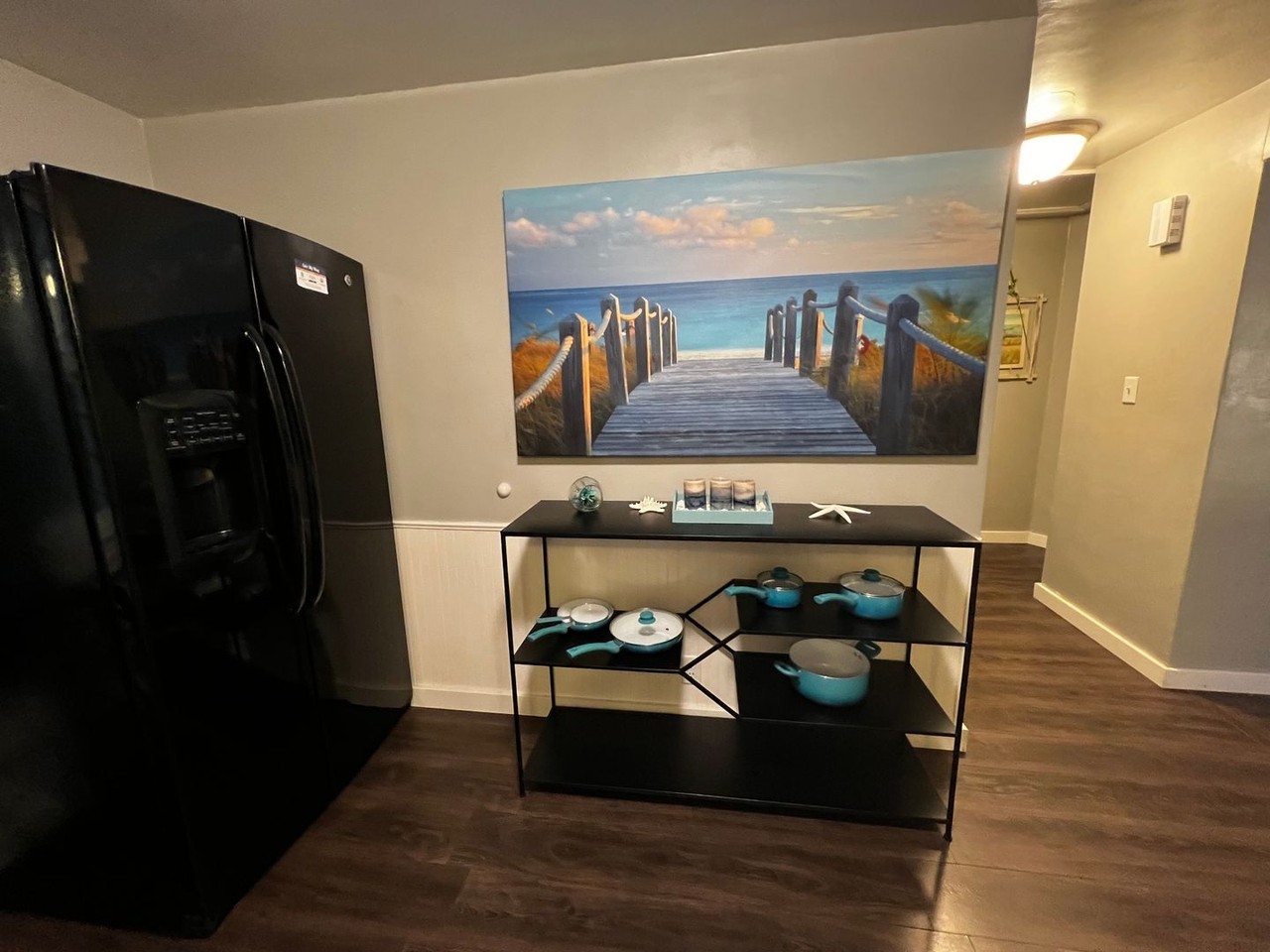 1831 S Oneida St - Photo 2 of 11